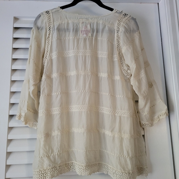 Johnny was  100% Cupra Rayon top blouse. - Picture 2 of 11